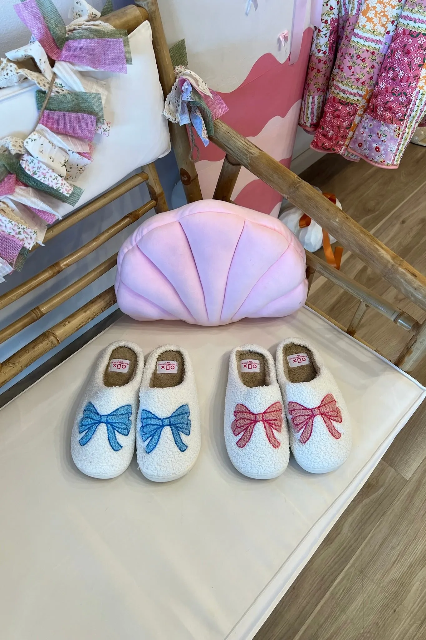 Bow Slippers in Pink